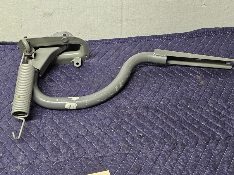 2004-2010 BMW 5 SERIES E60 E61 REAR LEFT TRUNK HINGE W/SPRING OEM