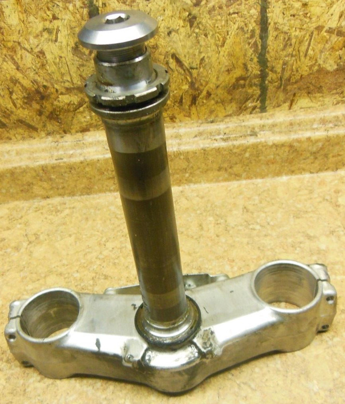 2008 Kawasaki ZX1000 ZX 1000 ZX10R Ninja Front Fork Clamp Mount Triple Tree 08