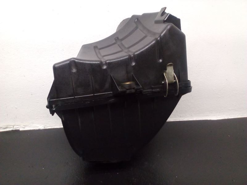 00-03 Ford Taurus 3.0L Air Cleaner Box Ohv 6-183 OEM YF1Z-9600-AA