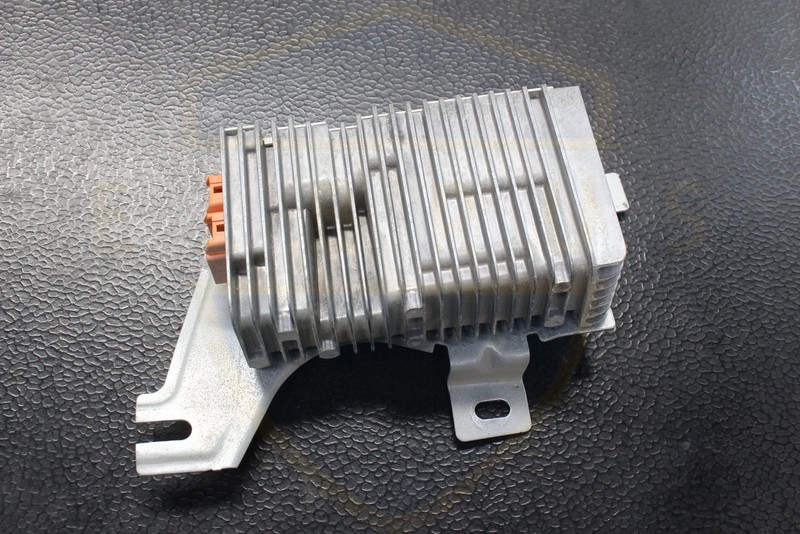 2008 2009 2010 CHEVY MALIBU AC-DC POWER INVERTER CONVERTER 25979751 OEM