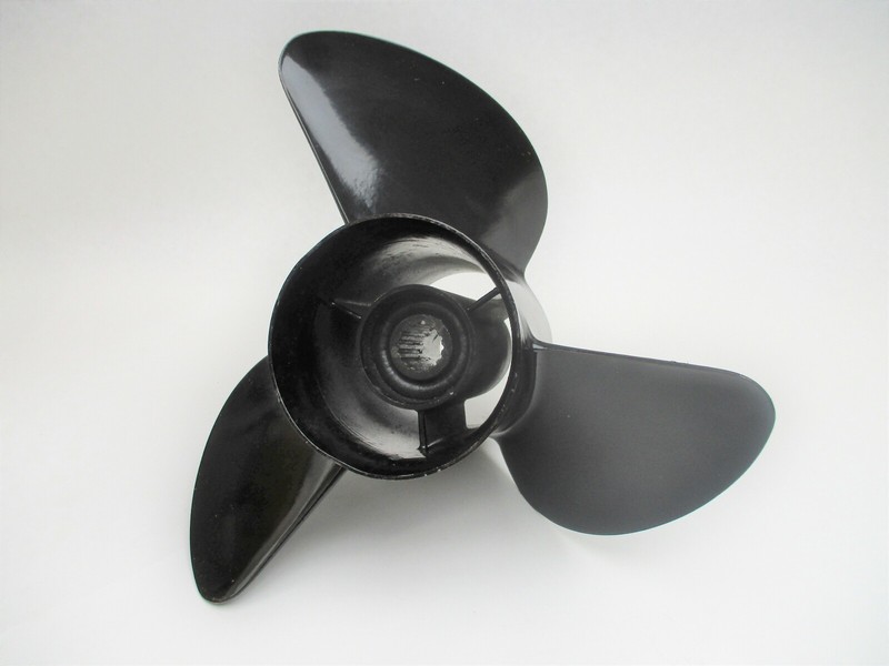 13 3/8 x 23 Pitch Painted Stainless "M" Prop for Yamaha Outboard 150-300 Hp