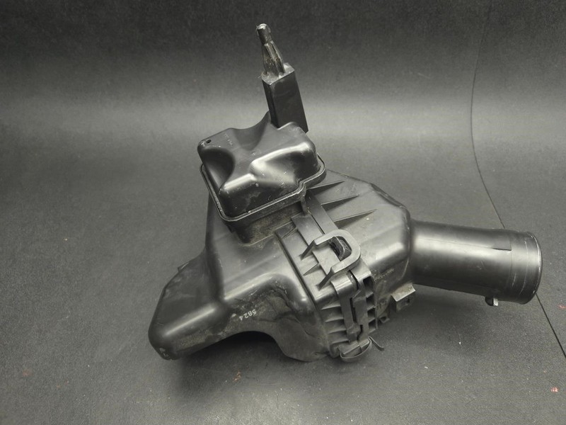 Left Air Cleaner 3.7L 2015 Infiniti Q50 16500-4GA0B 2014 X