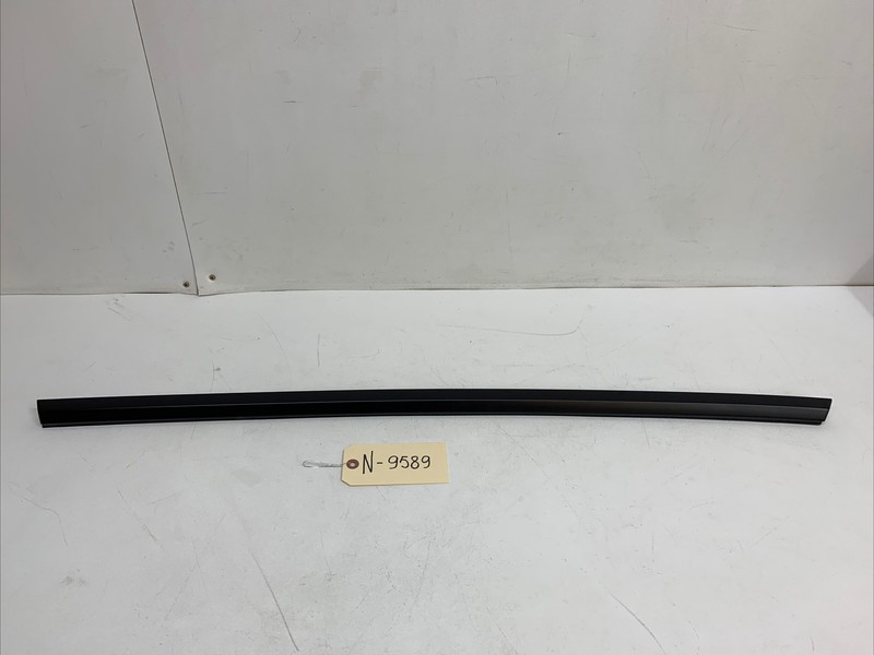 20-23 Tesla Model Y Rear RH Driver Door Window Belt Molding 1621169-00-C 9589 U8