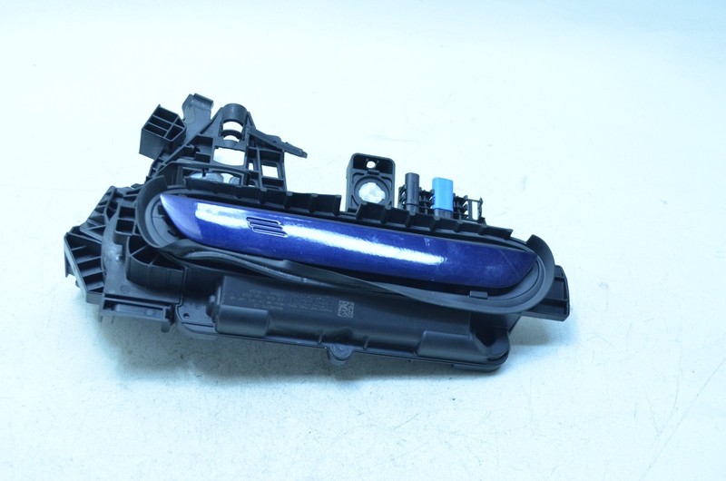 22-24 BMW i4 G26 FRONT LEFT DRIVER EXTERIOR DOOR HANDLE BLUE OEM