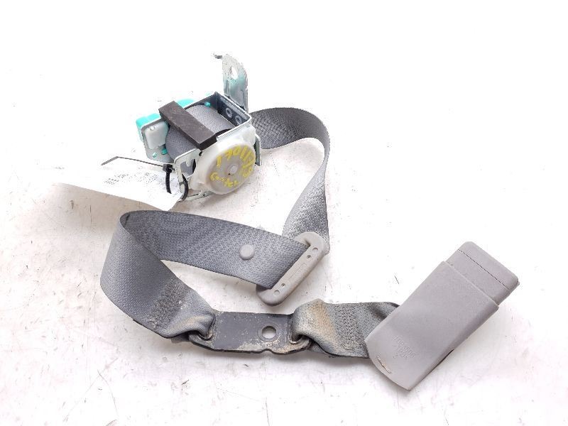 14 15 16 17 18 19 TOYOTA COROLLA LE REAR CENTER MOUNTED SEAT BELT + BUCKLE