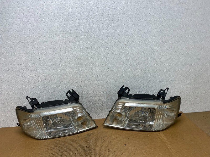 2005 to 2007 Mercury Mariner Left+Right Side Halogen Headlights AE1664 DW