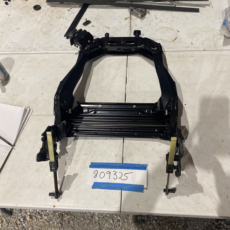 98-03 MERCEDES CLK55 W208 AMG FRONT RIGHT PASSENGER SEAT UPPER Frame