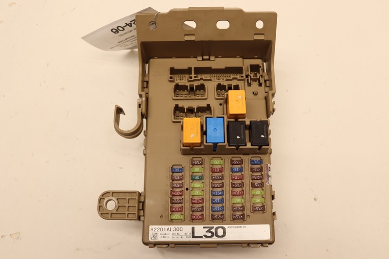 2018 SUBARU LEGACY OUTBACK LEFT LOWER DASH POWER JUNCTION FUSE BOX BLOCK OEM