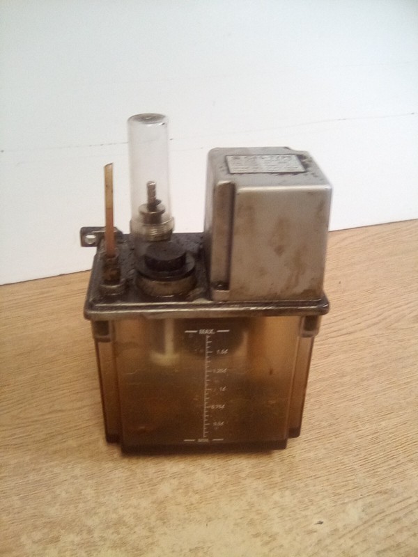 Chin Ying CES-Type Lubrication Tank Pump System