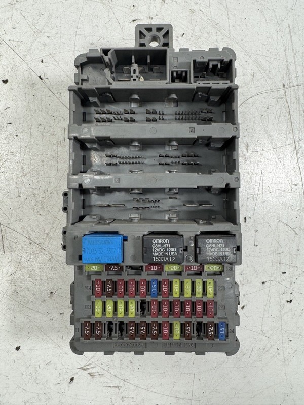 013-014 Honda Accord EX 4Cyl AT Cabin Fuse Box T2F-A200 OEM