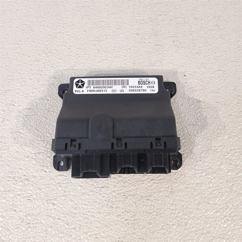 08-10 Dodge Challenger Srt8 Door Module Oem P04602923AF Aa7345
