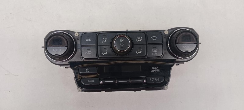 17-'20 CHEVROLET TAHOE Heat AC Controller heater control OEM