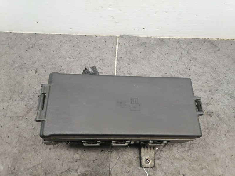 Fuse Junction Box Engine Fits 12-14 MUSTANG 1539801