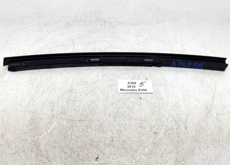 ✅ 2010-2016 OEM Mercedes W212 E350 Rear Right Passenger Door Window Divider