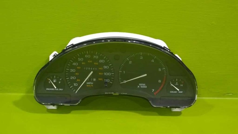 95 96 SATURN S SERIES SOHC SPEEDOMETER CLUSTER 228K MILES OEM 3918-1