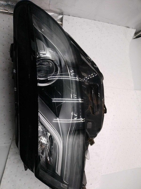 Used Left Headlight Assembly fits: 2019 Lincoln Mkc Left Grade A