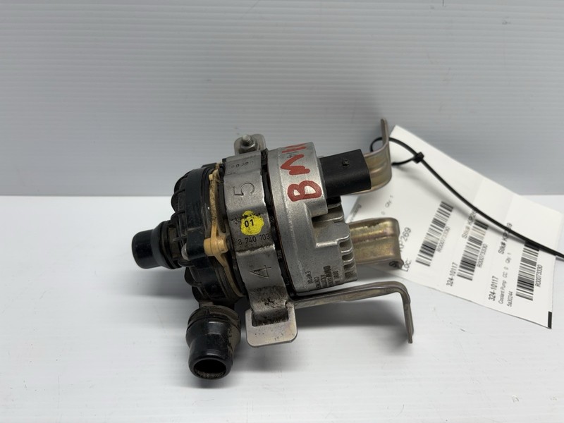 19-24 OEM BMW G05 G07 G20 G22 G26 G30 Engine B58 Auxiliary Coolant Water Pump