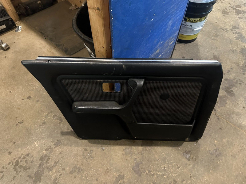 85-91 BMW E30 325i 325E 318 OEM LH FRONT DRIVER SIDE BLACK DOOR TRIM PANEL CARD