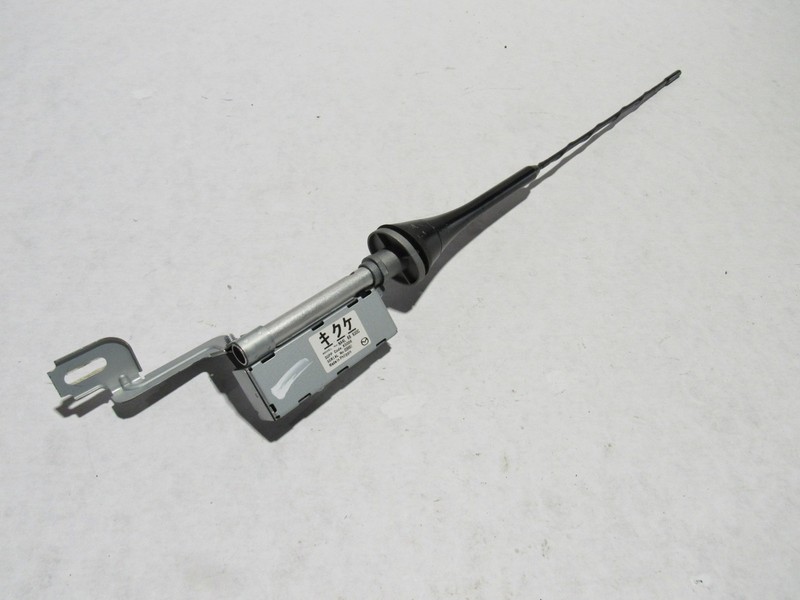 Fiat 124 Spider 2018 Rear Trunk Quarter Panel Radio AM AF Antenna 15-20 |