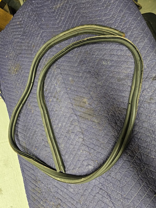 2010 Chevy Cobalt Trunk Lid Hatch Door Rear Back Rubber Seal Gasket OEM 2009