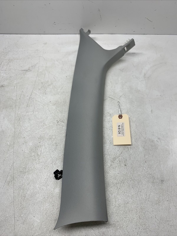 2017-2022 TESLA MODEL 3 WINDSHIELD LEFT DRIVER SIDE A PILLAR COVER TRIM 6124 U22