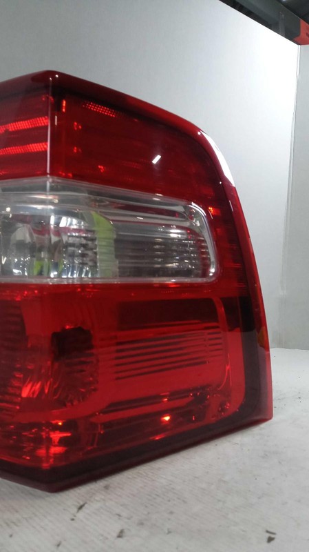 2016 Ford Expedition Right Tail Light Assembly Orange OEM 590235 149K Miles