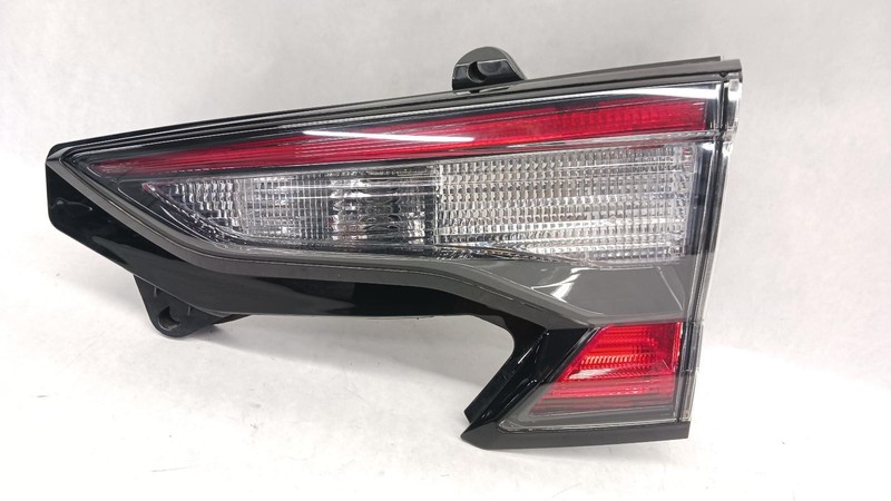 20-'25 SUBARU OUTBACK Right passenger inner Taillight OEM Grade A!