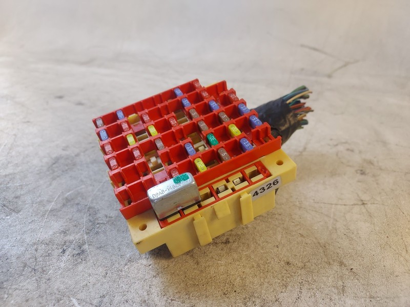 05-08 Ford E150 Fuse Box Interior Cabin f7lb-14a068-ba OEM
