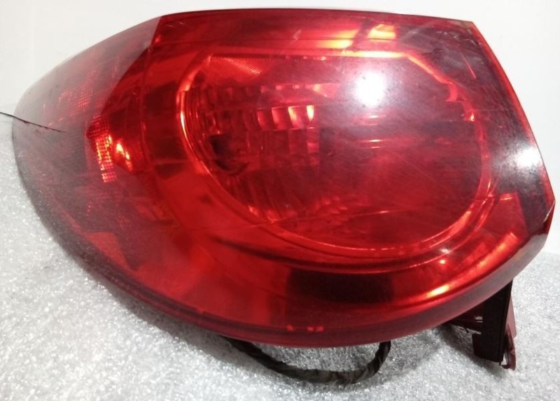 2009-2012 Chevrolet Traverse LH Driver Quarter Panel 2250 Taillight 15912687