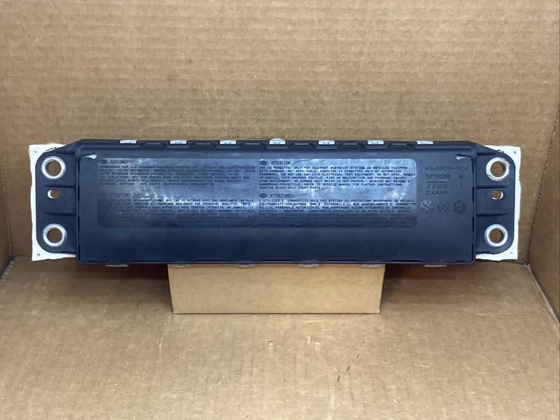 2015-2018 Jeep Renegade Front Left Driver Side Knee Lower Air Bag Airbag