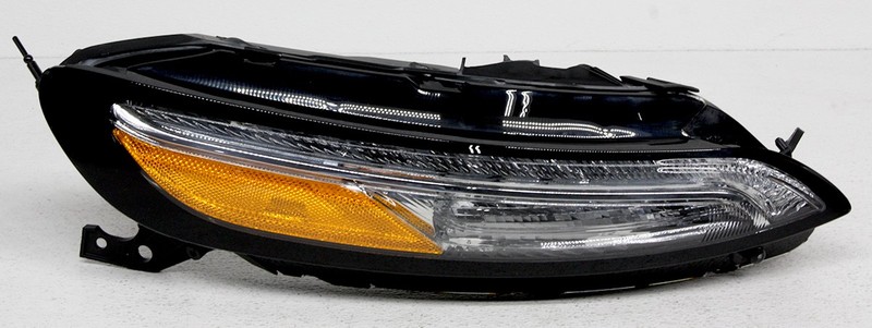 OEM Jeep Cherokee Right Side LED Front Lamp 68321886AC - Upper Tab Missing