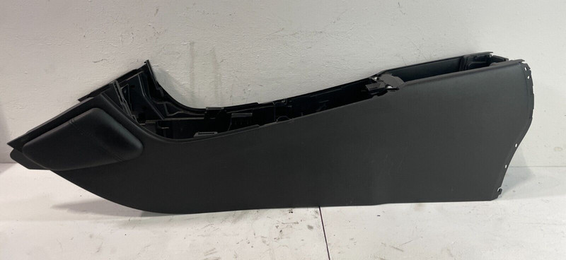 17-19 INFINITI QX30 CENTER CONSOLE STORAGE BODY COMPARTMENT PANEL FRAME # 85365