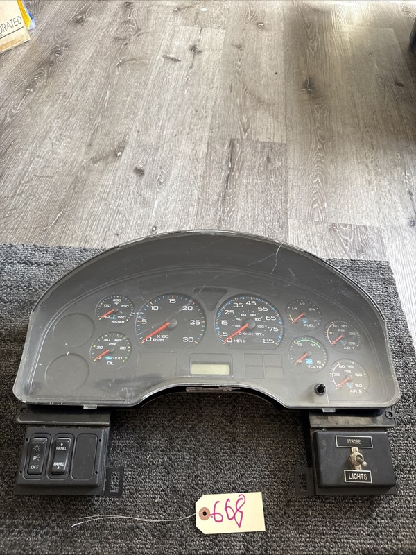 INTERNATIONAL 4400 DASH GAUGE CLUSTER - P/N: 35544xxC92 Pollak P/N 32208 Broken