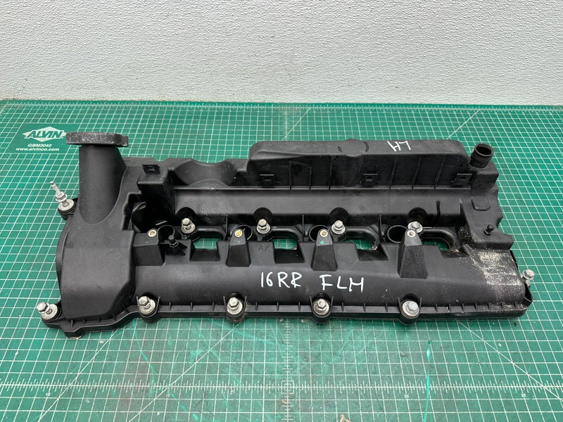 10-22 Land Rover Range Rover engine LEFT DRIVER SIDE CYLINDER HEAD COVER OEM