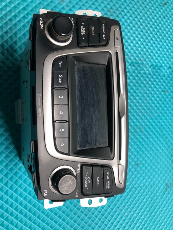 12 13 14 Hyundai Accent AM FM CD MP3 Radio Receiver OEM *
