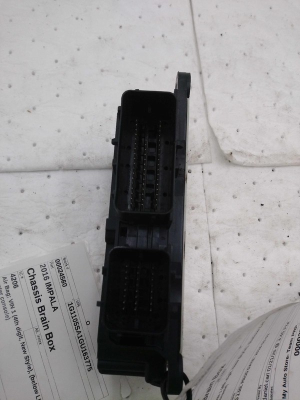 Used Air Bag Module fits: 2016 Chevrolet Impala Air Bag below RH seat Grade A