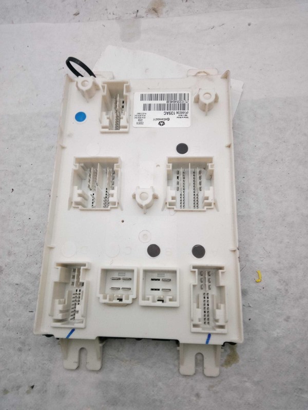 2015 Jeep Grand Cherokee Body Control Module OEM 68236139AB 123K Miles