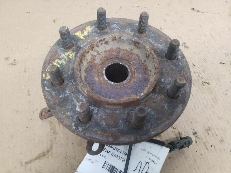 Passenger Hub Front 8 Lug Fits 96-00 CHEVROLET 2500 PICKUP 138248