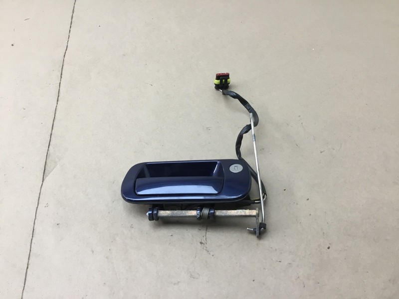 Maserati Coupe GT 2003 Front Right Passenger Door Exterior Handle 02-06 ;:Y