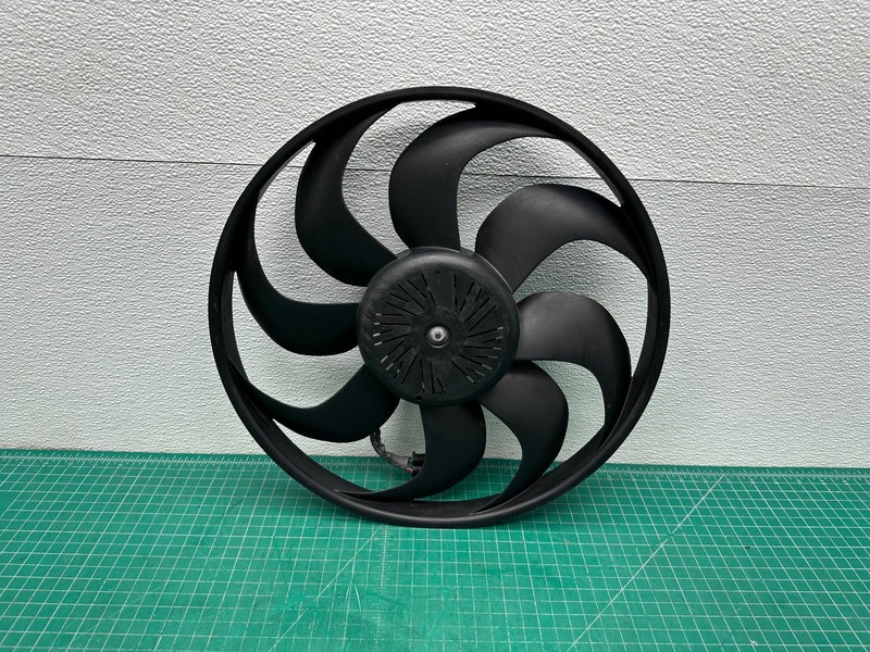 08-16 Volvo S60 S80 T6 3.0L ENGINE RADIATOR COOLING FAN W/ MOTOR OEM