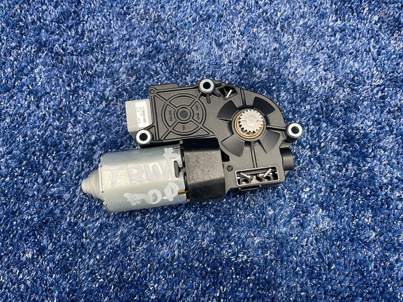 2016-2019 Buick Cascada Convertible Top Rear Compartment Actuator Motor OEM