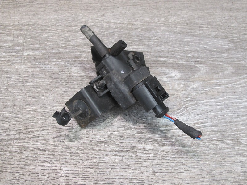 03-10 BENTLEY CONTINENTAL GTC GT VACUUM SOLENOID VALVE 3W0253674Q