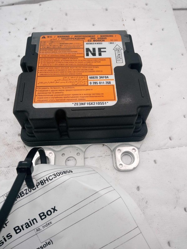 Used Air Bag Module fits: 2017 Nissan Leaf Air Bag center console Grade B