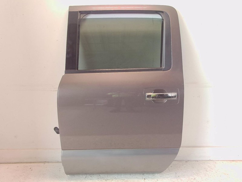 17-19 Nissan TITAN Platinum Reserve Brown Driver Left Rear Crew Cab Door
