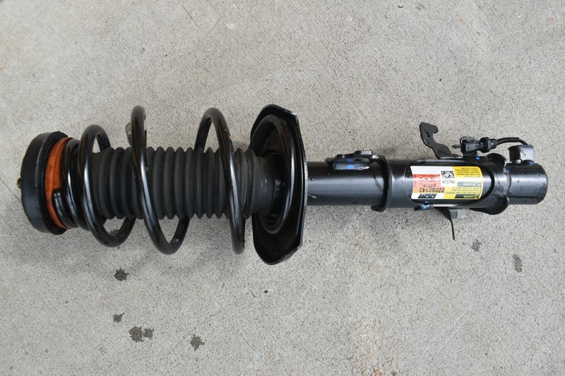 2010-2015 GM Chevrolet Camaro Front RH Strut And Spring GM OEM *22282143 USED*