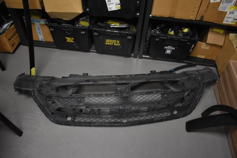 2017-2019 MERCEDES BENZ GLS450 4MATIC LOWER PANEL FACTORY OEM