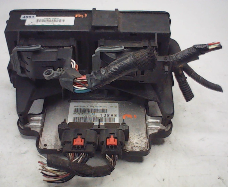 2005-2007 Jeep Grand Cherokee Engine Fusebox Relay Junction OEM P04692105AG