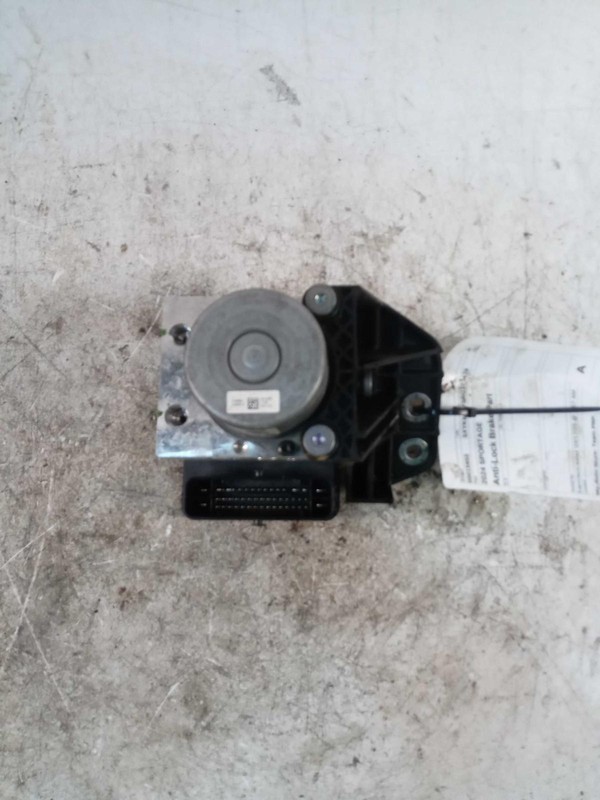 2024 KIA Sportage ABS Hydraulic Assembly OEM 58910P1010 Used 19k Miles