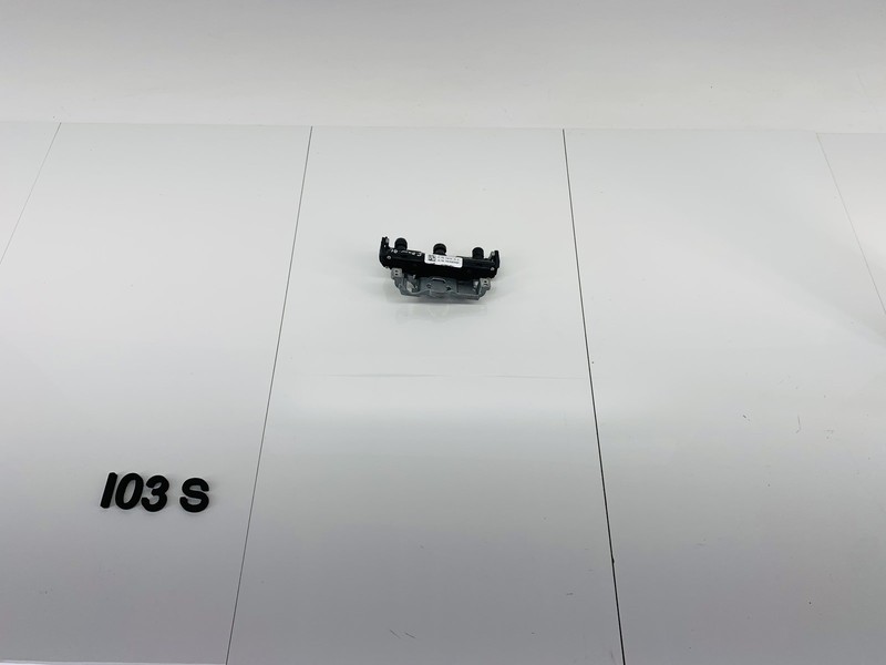 17-23 TESLA MODEL 3 FRONT CENTER MIDDLE WINDSHIELD TRIPLE FORWARD CAMERA OEM