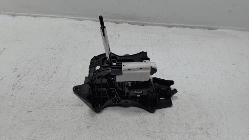 2018-25 Toyota Camry FWD Auto Transmission Shift Shifter Gear Selector Lever OEM
